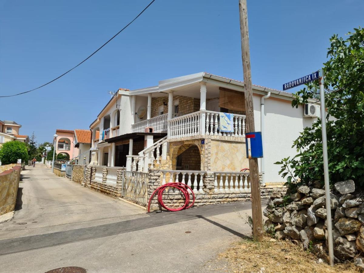Apartments Tuka Near The Beach Vir Dış mekan fotoğraf