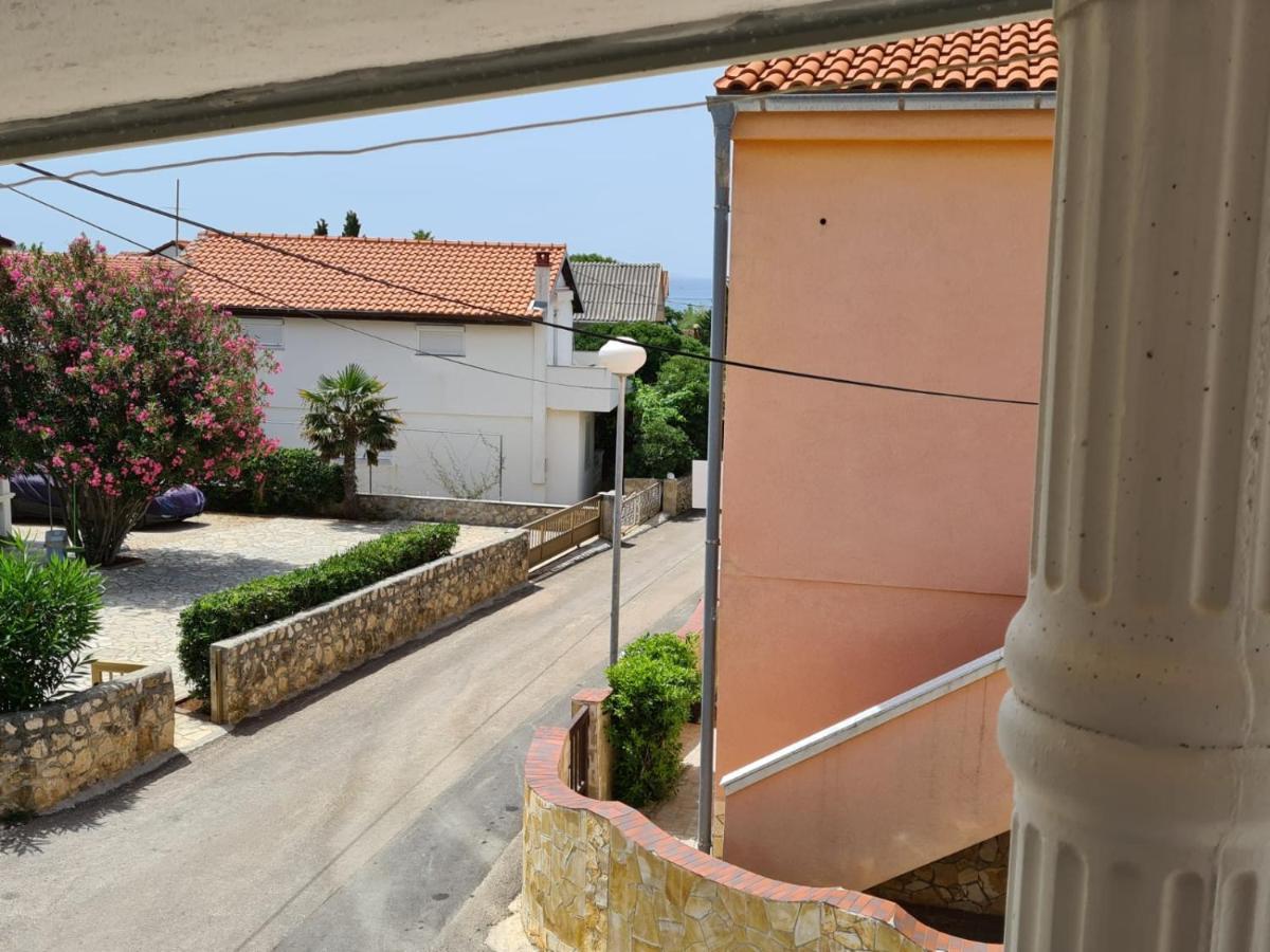 Apartments Tuka Near The Beach Vir Dış mekan fotoğraf