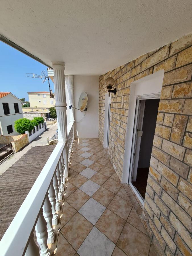 Apartments Tuka Near The Beach Vir Dış mekan fotoğraf